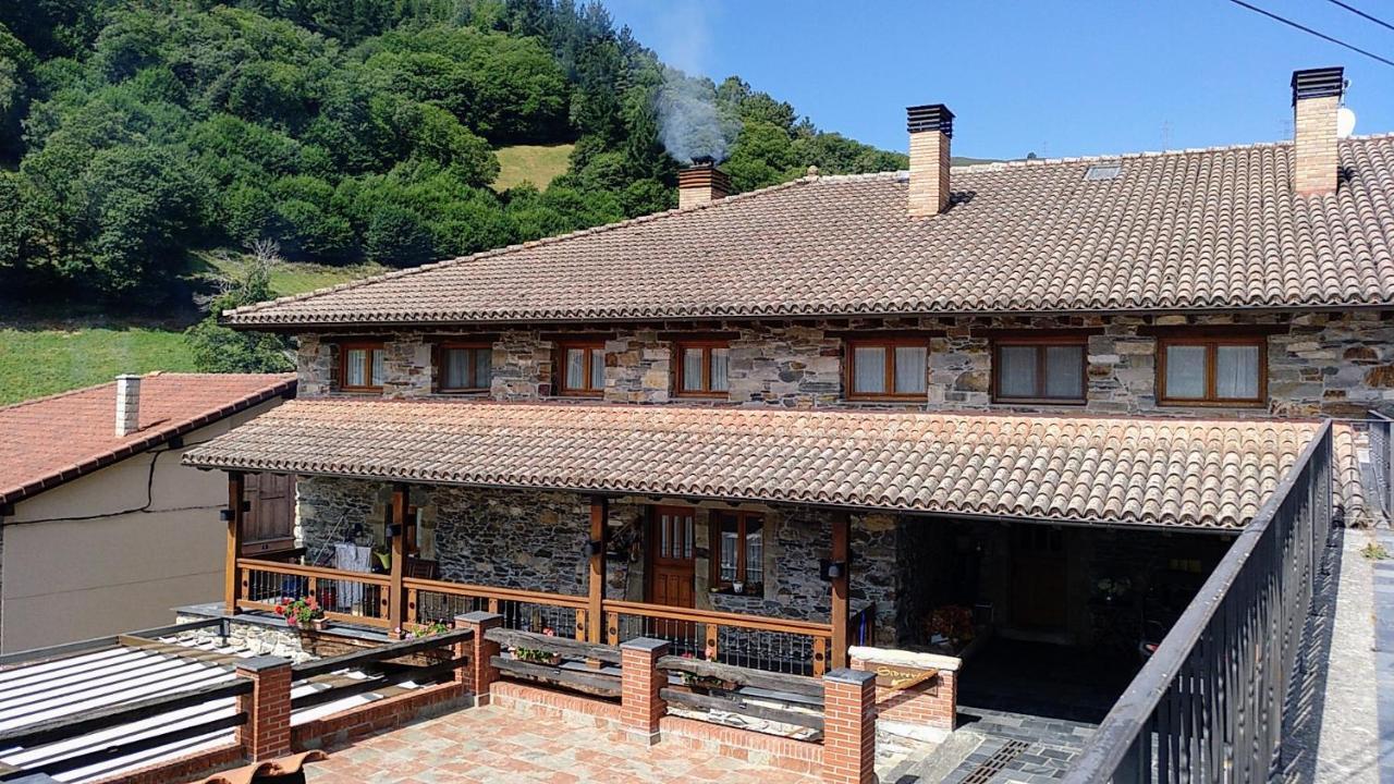 Appartamento Casa Gayon Pola de Allande Esterno foto