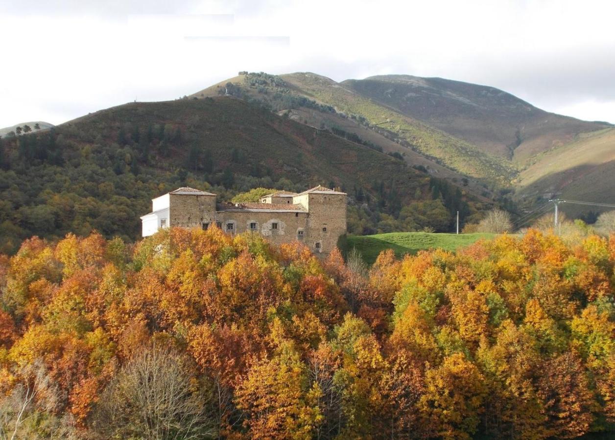 Appartamento Casa Gayon Pola de Allande Esterno foto